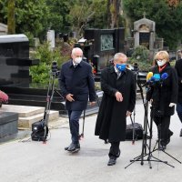 Bandić položio vijenac na grob Franje Tuđmana