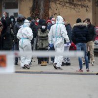 Gužva ispred trijažnih šatora u zaraznoj bolnici Fran Mihaljević