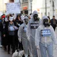 Rijeka: Prosvjed zbog mjera u borbi protiv koronavirusa