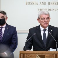 Željko Komšić, Šefik Džaferović