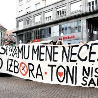 Prosvjed protiv epidemioloških mjera i cijepljenja