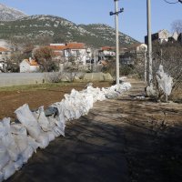 Ministar Horvat obišao poplavljeno područje kod Vrgorca