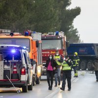 Sudar kamiona i automobila kod Pule