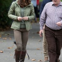 Kate Middleton u Penelope Chilvers čizmama