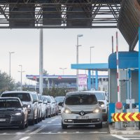 Gužva na graničnom prijelazu Pasjak