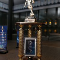 Arijan Ademi, Dinamov igrač, proglašen najboljim nogometašem godine u izboru 'Kapetani biraju'