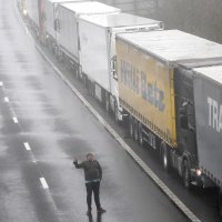 Blokada kamiona na francusko-britanskoj granici u Doveru