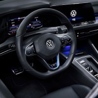 Novi VW Golf R