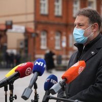 Premijer Plenković i predsjednik Sabora Jandroković dolaze na božićnu misu