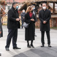 Premijer Plenković i predsjednik Sabora Jandroković dolaze na božićnu misu