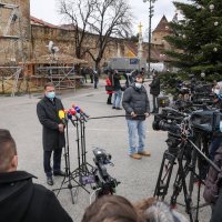 Premijer Plenković i predsjednik Sabora Jandroković dolaze na božićnu misu