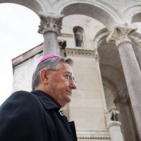 Nadbiskup Marin Barišić predvodio božićnu misu u katedrali sv. Dujma