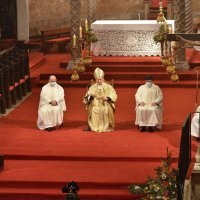 Nadbiskup Želimir Puljić predvodio Božićnu misu u zadarskoj katedrali