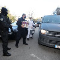 U pratnji policije cjepivo stiglo u Rijeku