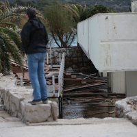 Olujno jugo u potpunosti uništilo dubrovačku plažu ispod hotela President