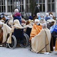 Evakuacija osoba iz Doma za starije u Sisku