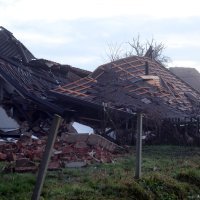 Razrušene kuće u Majskoj Poljani