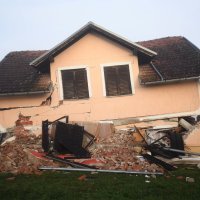 Stanovnici Gline jutro nakon potresa