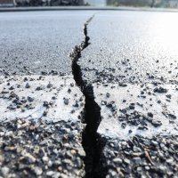 Oštećen most na ulazu u Petrinju