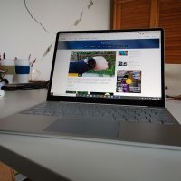 Microsoft Surface Laptop Go