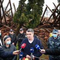 Zoran Milanović u selu Majske Poljane