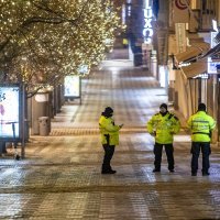 Praški ugostitelji prosvjedovali paleći svijeće u kriglama