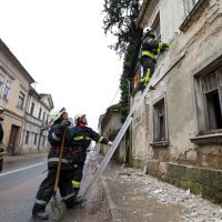 Pust grad Glina nakon razornog potresa