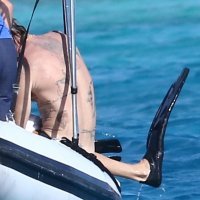 Brad Pitt i Flea na Karibima