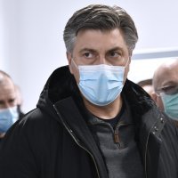 Premijer Andrej Plenković sudjelovao je na sastanku kriznog stožera u Petrinji