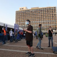 Izrael je cijepio gotovo milijun ljudi u manje od dva tjedna