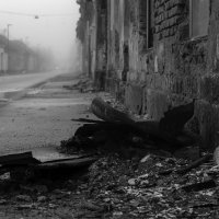 Razrušen i sablazno prazan centar Gline