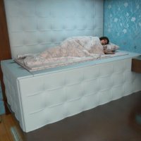 Anti-potresni krevet