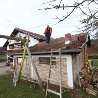 Selo Pecki dan nakon potresa