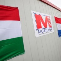 Uručena prva dva kontejnera mađarske donacije potresom pogođenim područjima