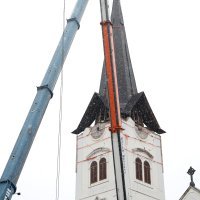 Uklanjanje tornja katedrale u Sisku