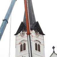 Uklanjanje tornja katedrale u Sisku