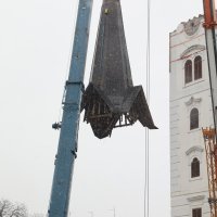 Uklanjanje tornja katedrale u Sisku