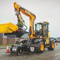 JCB predstavio novi stroj Hydradig PotholePro