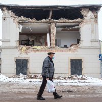 Gradska svakodnevica u razrušenoj Petrinji u teškim zimskim uvjetima