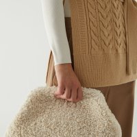 Cos teddy clutch torba