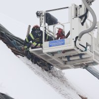 Vatrogasci i dalje uklanjaju opasne dimnjake u centru Petrinje