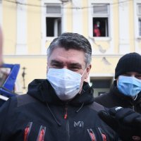 Zoran Milanović u obilasku Petrinje 13. siječnja