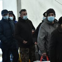 Pripremanje i podjela hrane u Petrinji iz kuhinje državne tvrtke Pleter