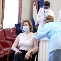 Zagreb: Saborski zastupnici cijepili se protiv covida-19