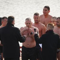 Tradicionalno plivanje za 'časni krst' na Bogojavljenje u Beogradu