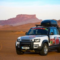 Land Rover Defender 110 na Dakru 2021.