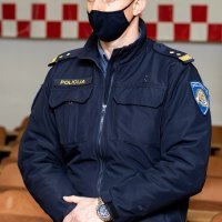 Policijski načelnik proglašen krivim za seksualno uznemiravanje kolegica