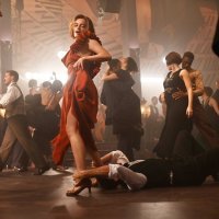 Armie Hammer  i  Emma Mackey u filmu 'Smrt na Nilu' (2020.)