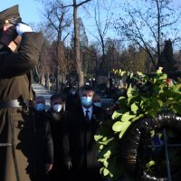 Državni vrh položio vijence povodom Dana sjećanja na žrtve holokausta