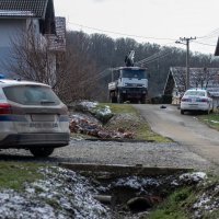 Pakrac: Bacio bombu na djelatnike HEP-a nakon što su mu došli isključiti struju